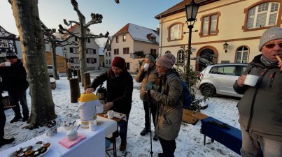 Eine willkommene Stärkung mit Gebäck und heißen Getränken in Zwingenberg!